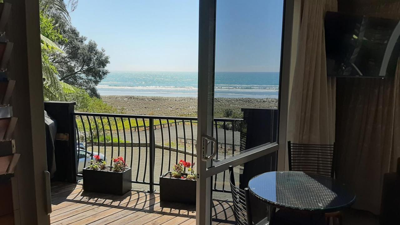 אופוטיקי Ohiwa Beach Apartments/ Motel מראה חיצוני תמונה